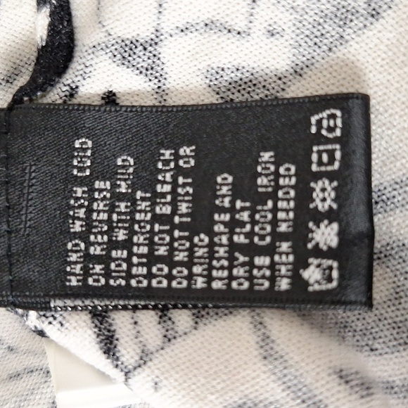 August Silk C'est City Silk Blend Black Cream Preppy Velvet Trim Cardigan Size L - Picture 13 of 14